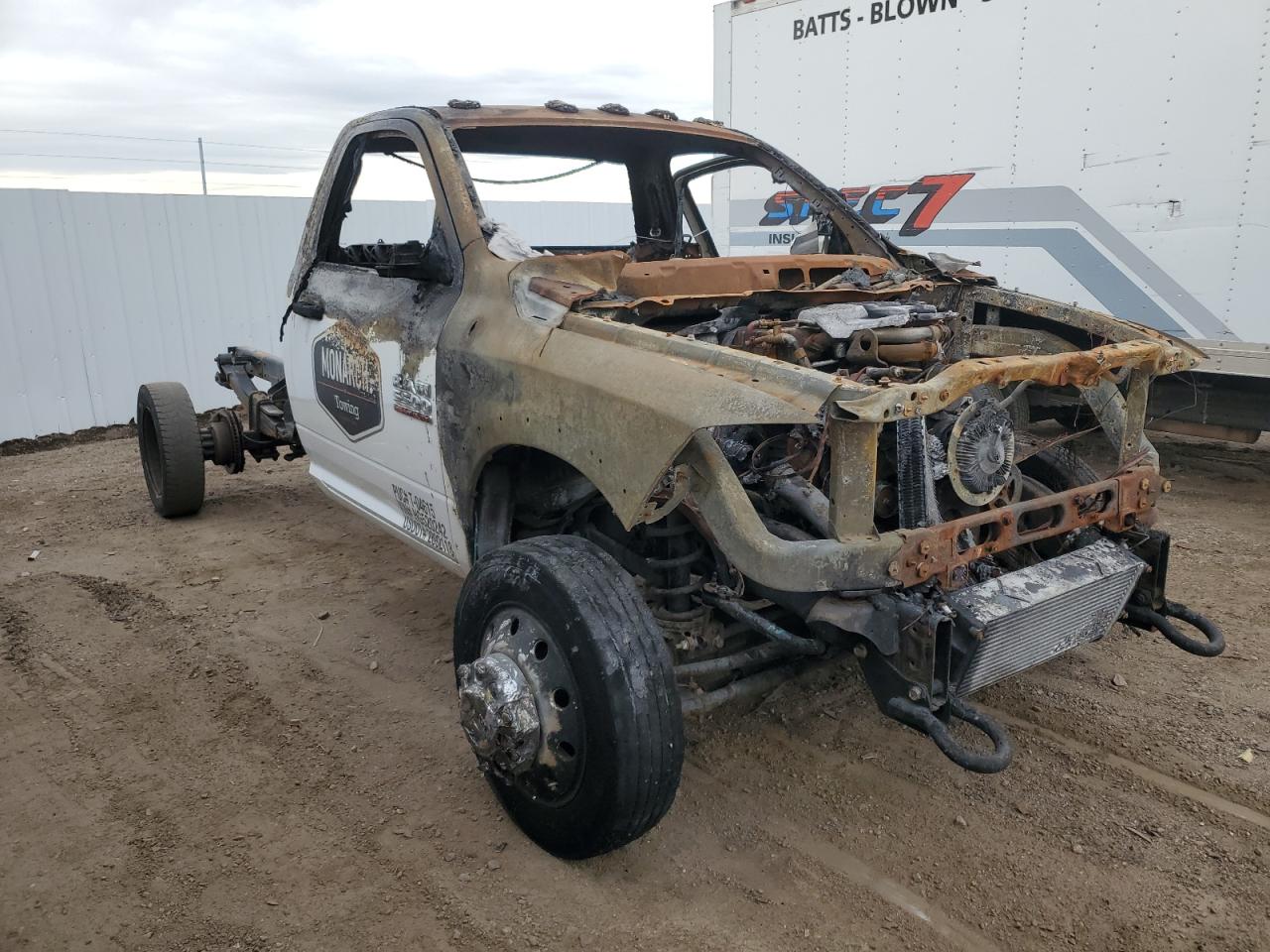 2017 RAM 5500 VIN 3C7WRNBL5HG520242 Copart auction photo, burn damage thumbnail 4