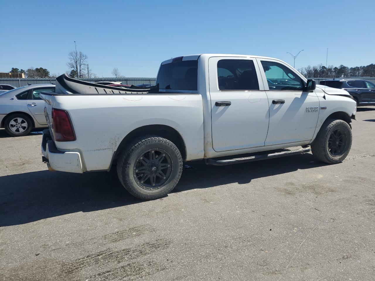 2016 RAM 1500 VIN 1C6RR6KT9GS298254 Copart auction photo, front end damage thumbnail 3