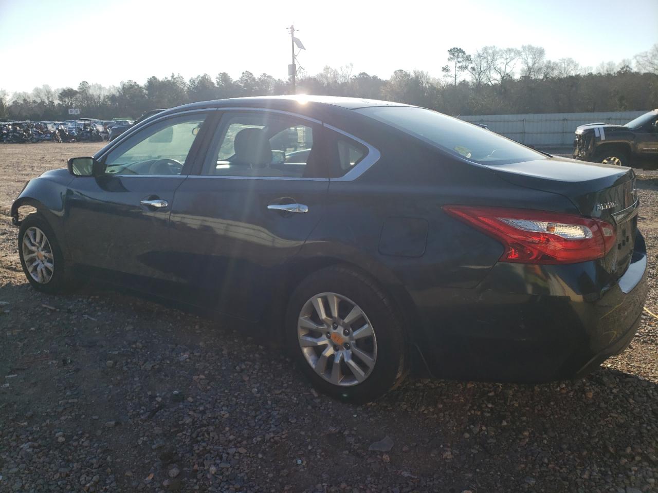 2016 Nissan Altima VIN 1N4AL3AP3GN320991 Copart auction photo, front end damage thumbnail 2