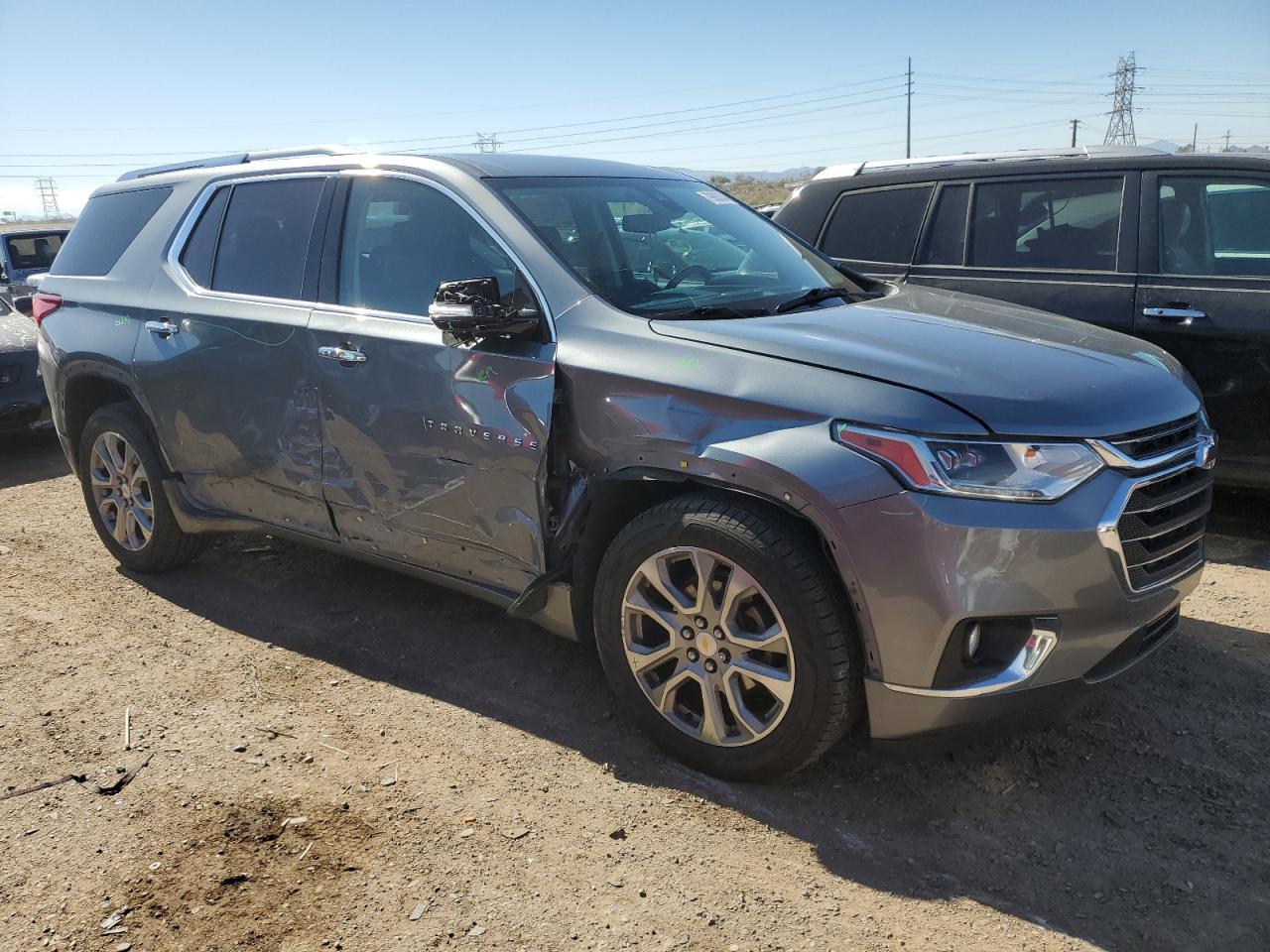 2018 Chevrolet Traverse VIN 1GNERKKW5JJ154103 Copart auction photo, side / front end damage thumbnail 4