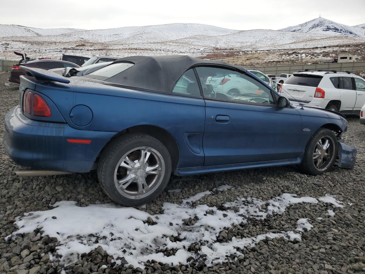 1998 Ford Mustang VIN 1FAFP45X6WF186450 Copart auction photo, front end damage thumbnail 3