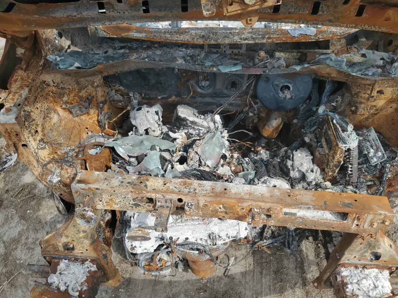 2017 KIA Sedona VIN KNDMB5C13H6328194 Copart auction photo, burn damage thumbnail 13
