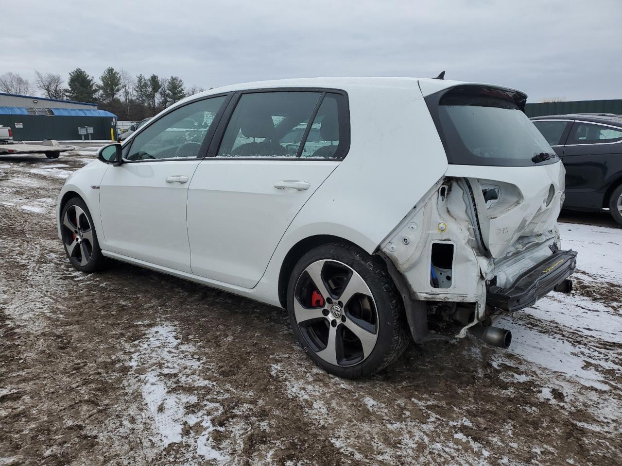 2015 Volkswagen GTI VIN 3VW547AU8FM097231 Copart auction photo, rear end / minor dent/scratches damage thumbnail 2