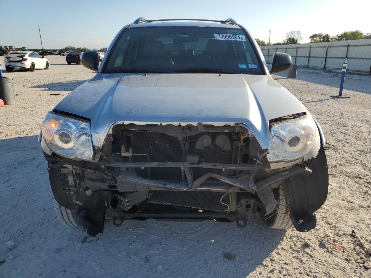 2008 Toyota 4Runner VIN JTEZU14R68K018458 Copart auction photo, front end / minor dent/scratches damage thumbnail 5