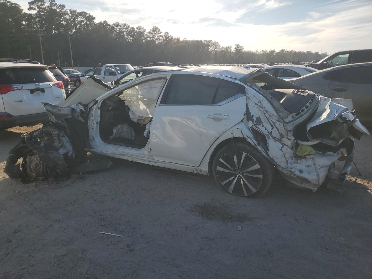 2020 Nissan Altima VIN 1N4BL4CV6LC142733 Copart auction photo, rollover damage thumbnail 2