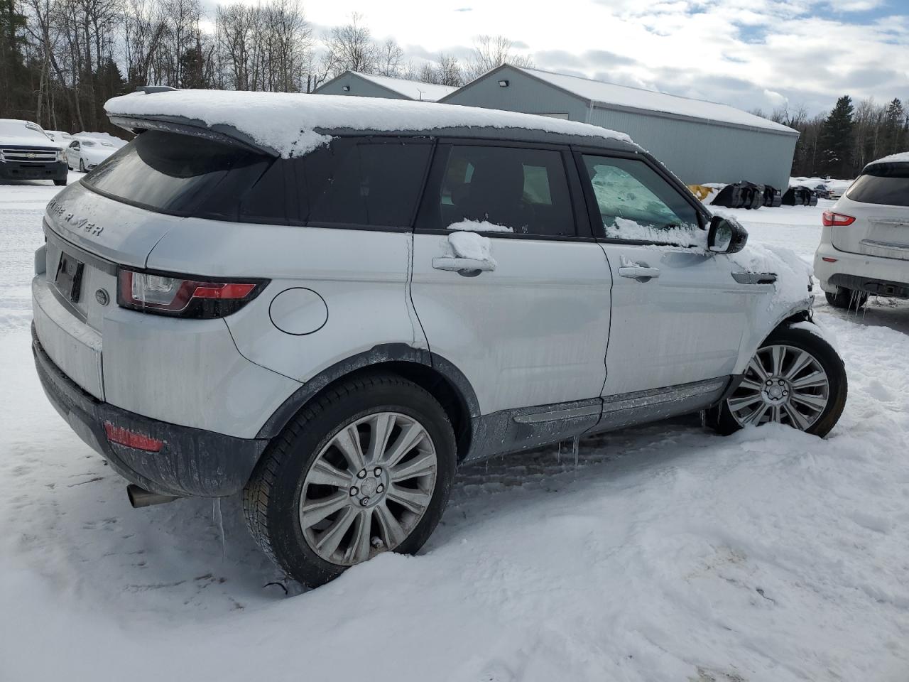 2016 Land Rover Range Rover VIN SALVP2BG1GH093686 Copart auction photo, front end / undercarriage damage thumbnail 3
