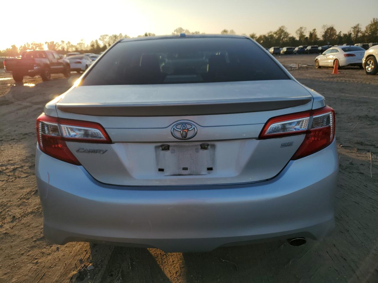 2012 Toyota Camry VIN 4T1BF1FK3CU105646 Copart auction photo, side / minor dent/scratches damage thumbnail 6