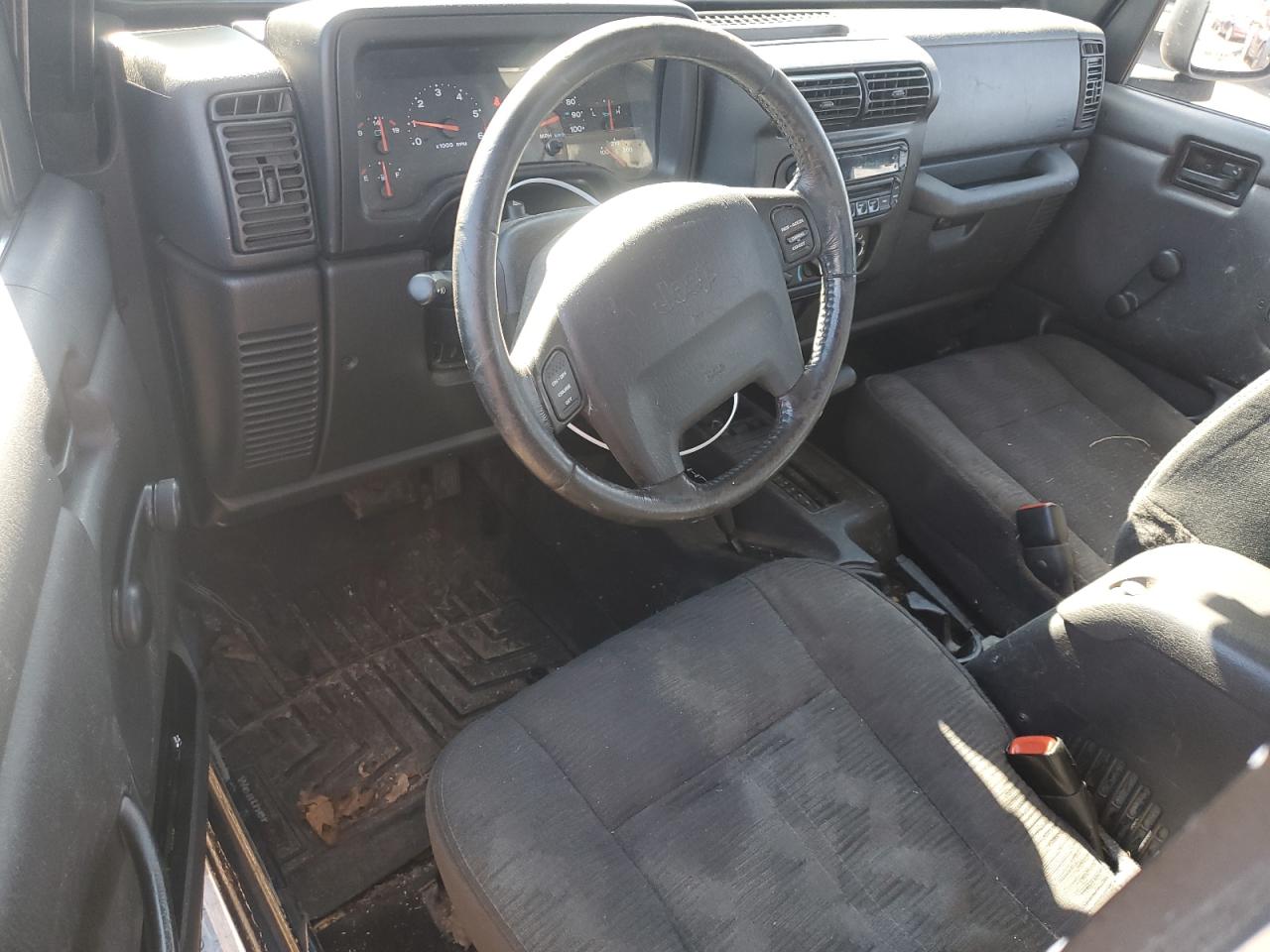2004 Jeep Wrangler VIN 1J4FA49S64P755860 Copart auction photo, minor dent/scratches damage thumbnail 8
