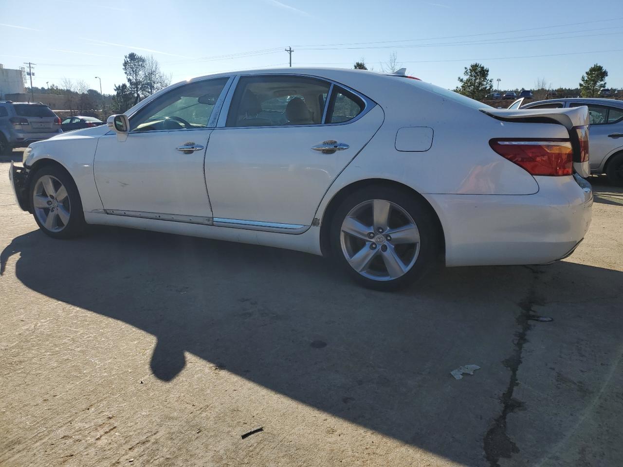 2011 Lexus LS VIN JTHGL5EF1B5044013 Copart auction photo, front end / side damage thumbnail 2