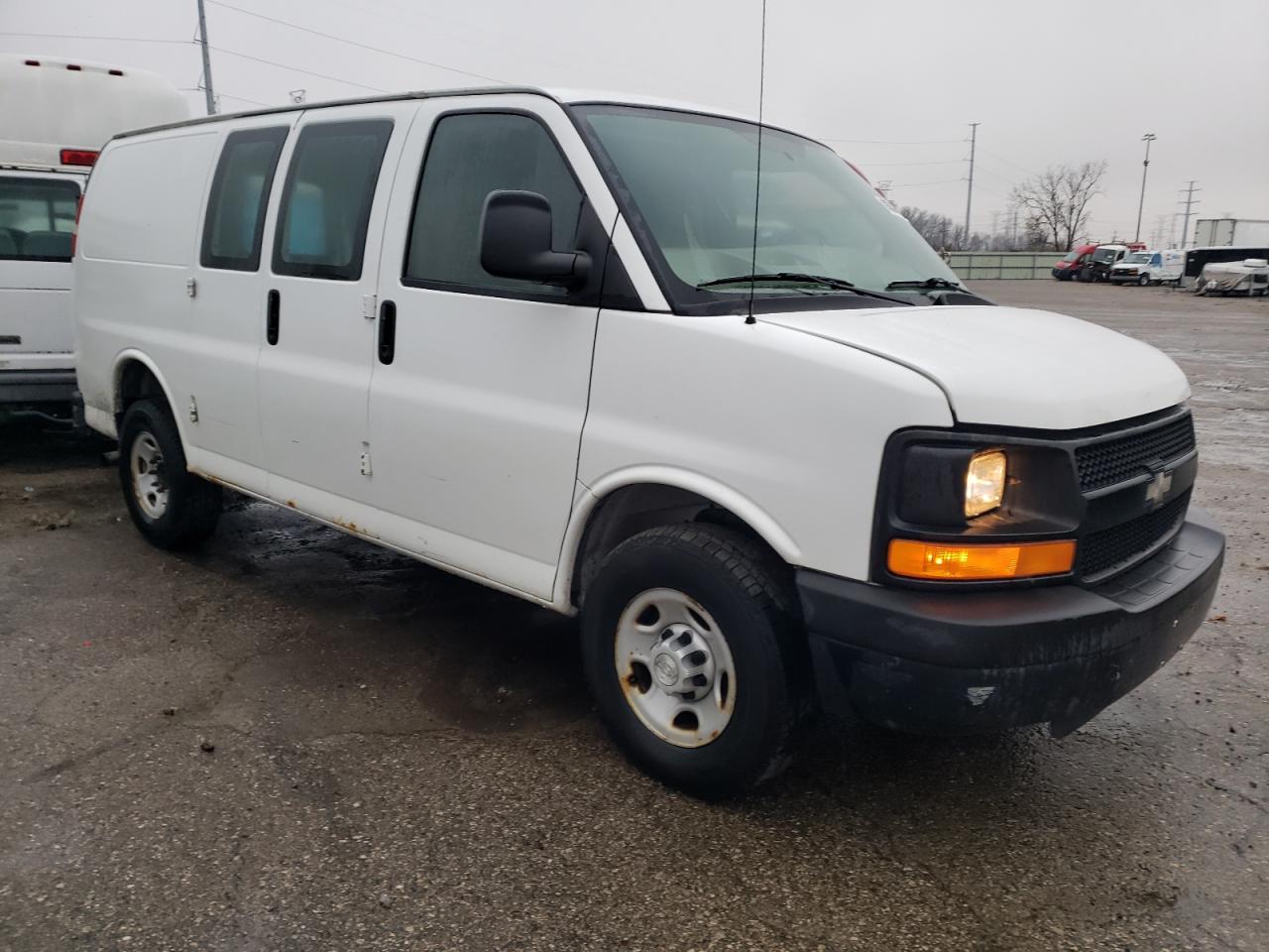 2009 Chevrolet Express VIN 1GCGG25C991110643 Copart auction photo, normal wear damage thumbnail 4
