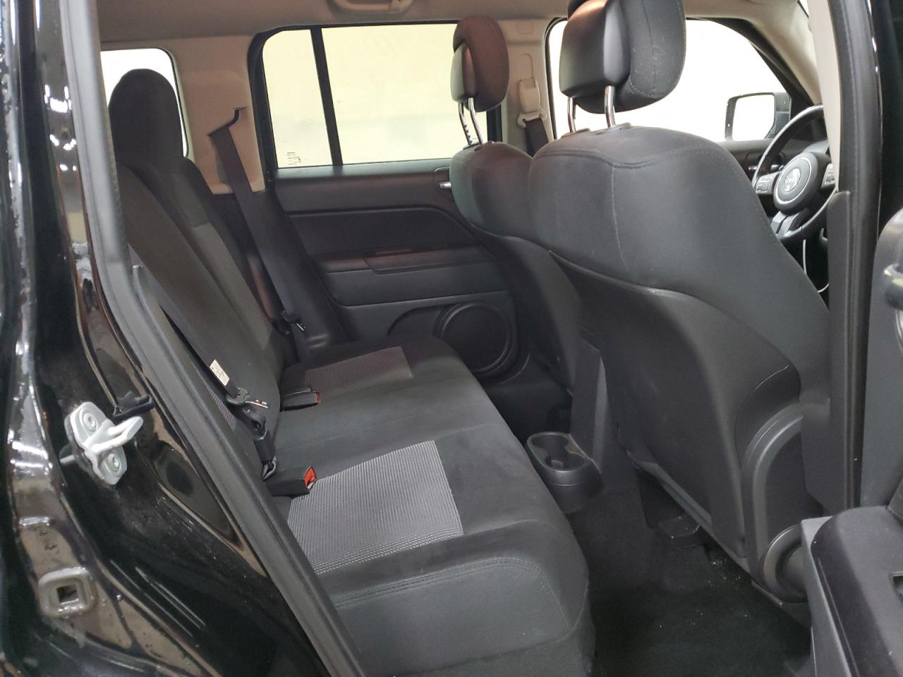 2013 Jeep Liberty (Patriot) VIN 1C4NJRFB0DD137454 Copart auction photo, front end / minor dent/scratches damage thumbnail 11
