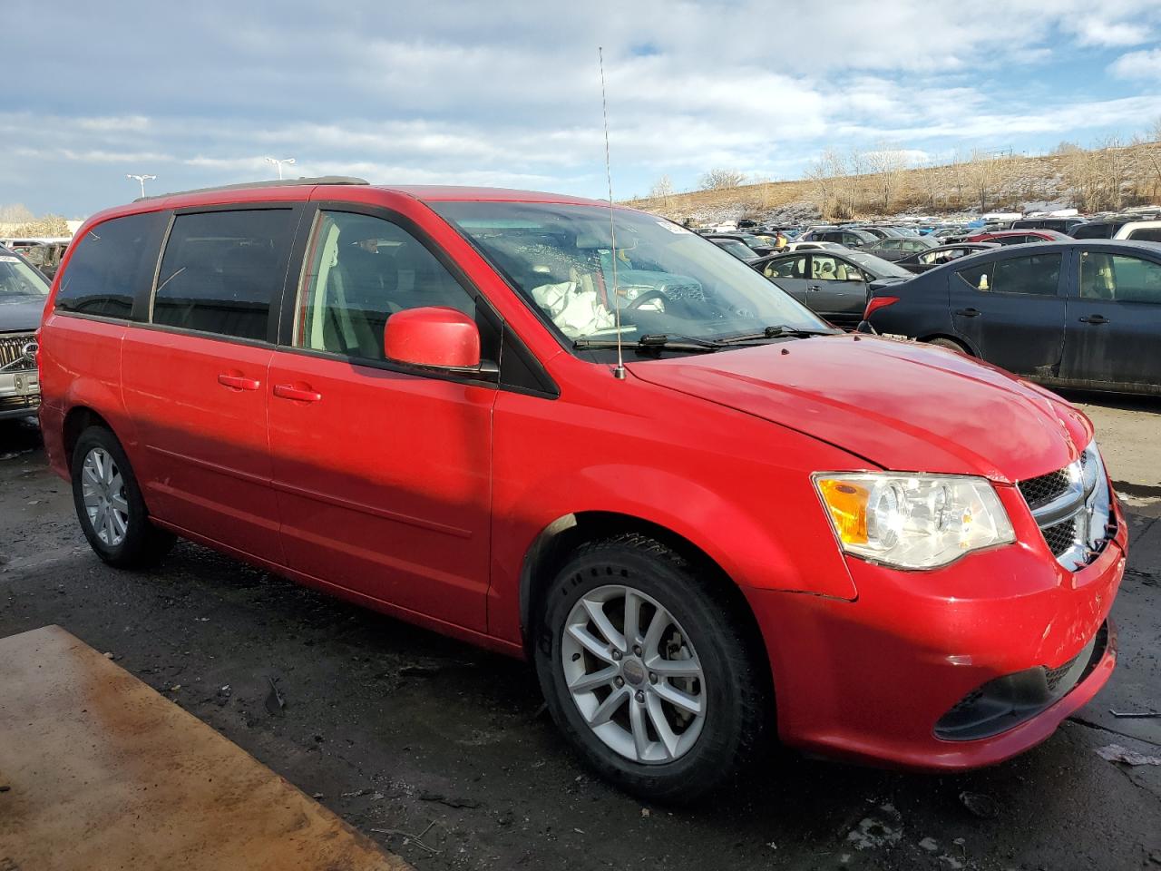 2016 Dodge Caravan VIN 2C4RDGCG3GR249566 Copart auction photo, front end / side damage thumbnail 4