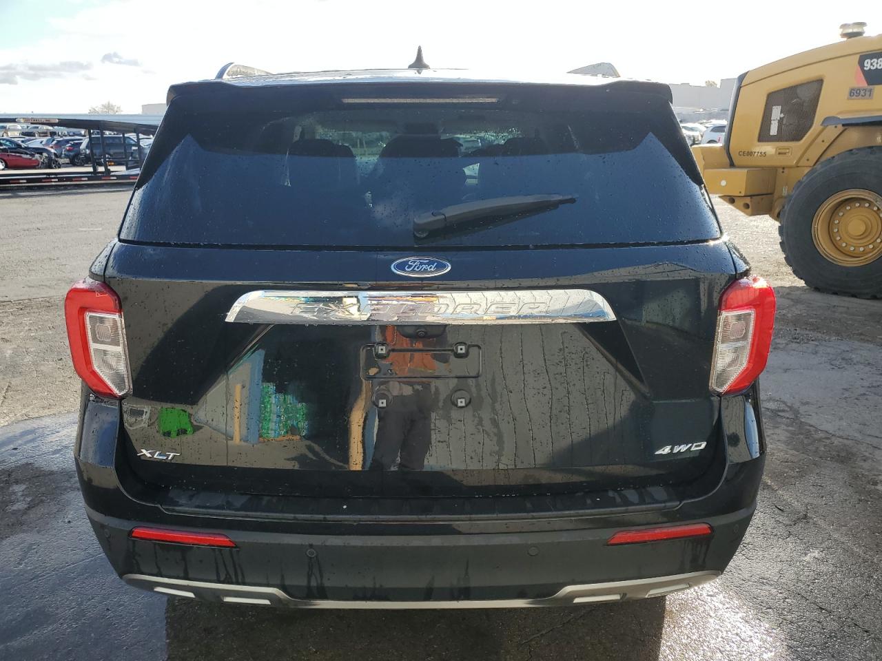2023 Ford Explorer VIN 1FMSK8DH7PGB18674 Copart auction photo, front end / top/roof damage thumbnail 6