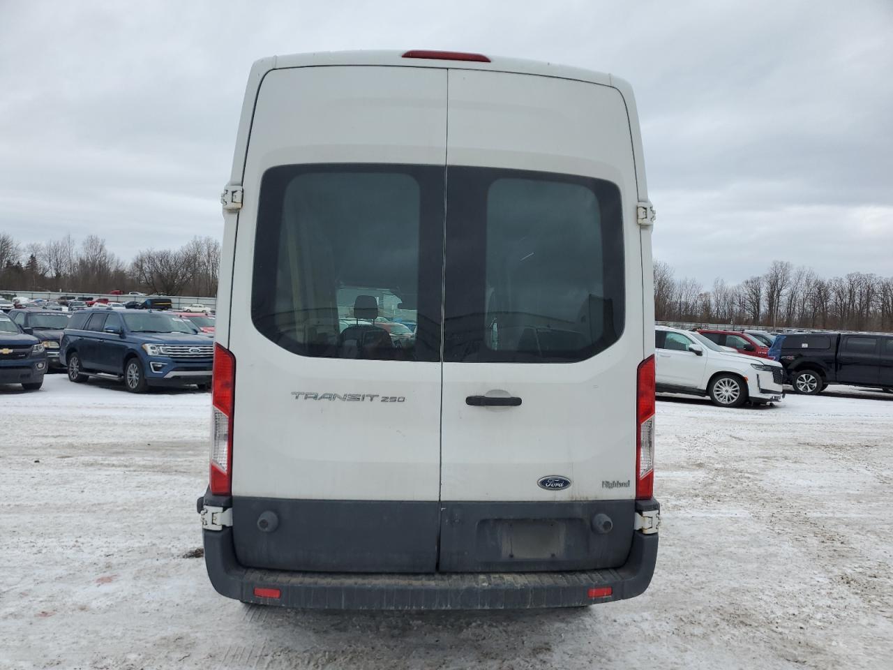 2016 Ford Transit VIN 1FTYR2XM7GKB08904 Copart auction photo, front end / minor dent/scratches damage thumbnail 6