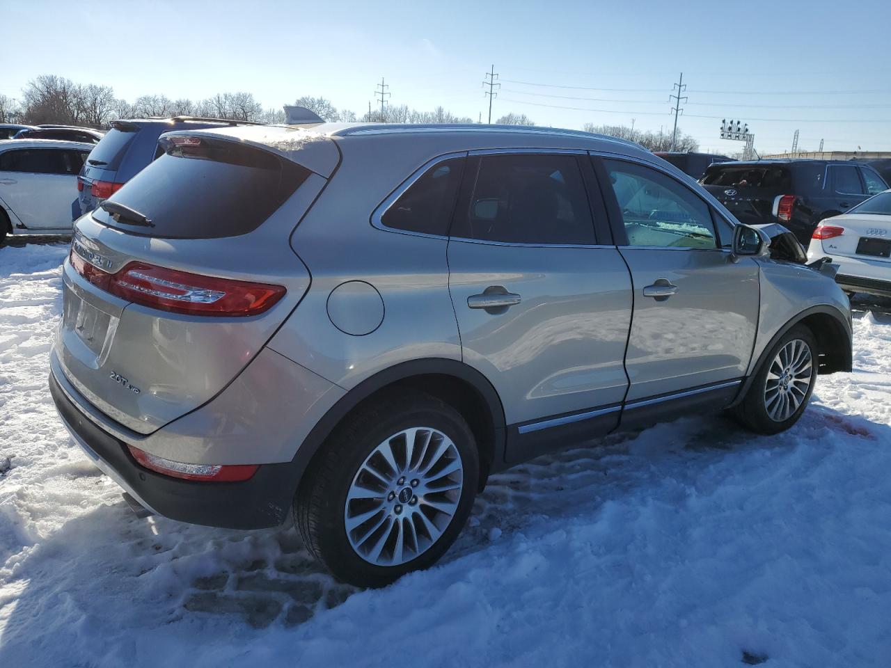 2017 Lincoln MKC VIN 5LMCJ3D91HUL69290 Copart auction photo, front end / minor dent/scratches damage thumbnail 3