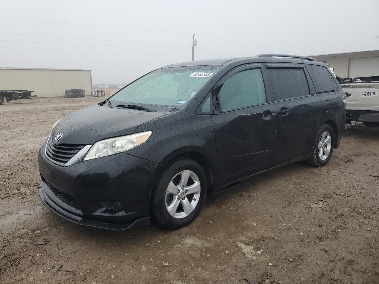 2013 Toyota Sienna VIN 5TDKK3DC1DS305048