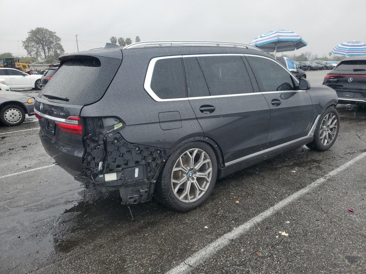 2019 BMW X7 VIN 5UXCW2C55KL083648 Copart auction photo, front end / rear end damage thumbnail 3