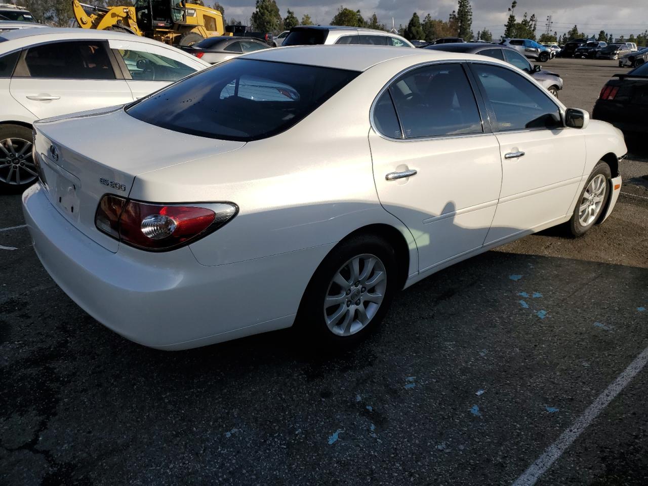 2003 Lexus ES VIN JTHBF30G536015700 Copart auction photo, front end damage thumbnail 3