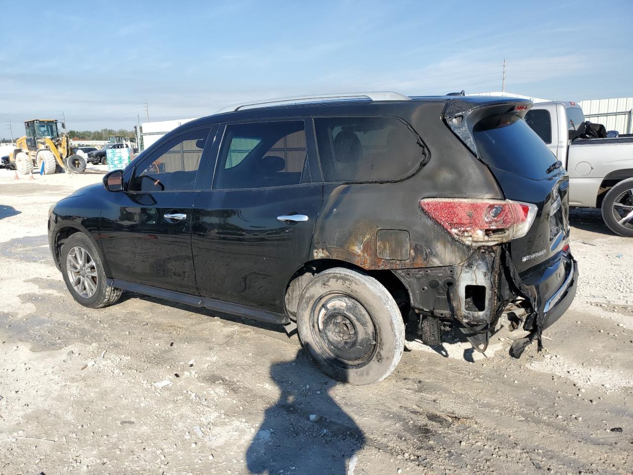 2015 Nissan Pathfinder VIN 5N1AR2MNXFC621325 Copart auction photo, rear end / burn damage thumbnail 2