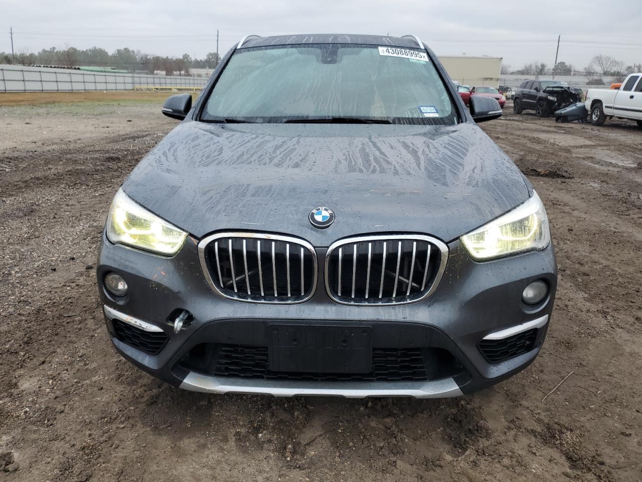 2017 BMW X1 VIN WBXHU7C3XH5H38074 Copart auction photo, mechanical / front end damage thumbnail 5