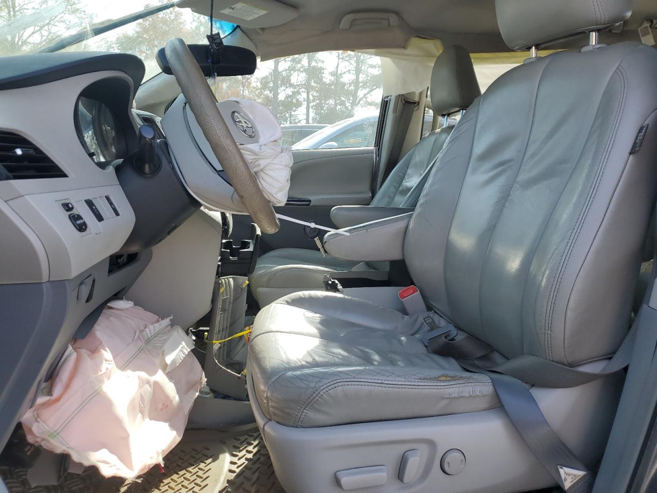 2013 Toyota Sienna VIN 5TDKK3DC9DS290511 Copart auction photo, all over damage thumbnail 7