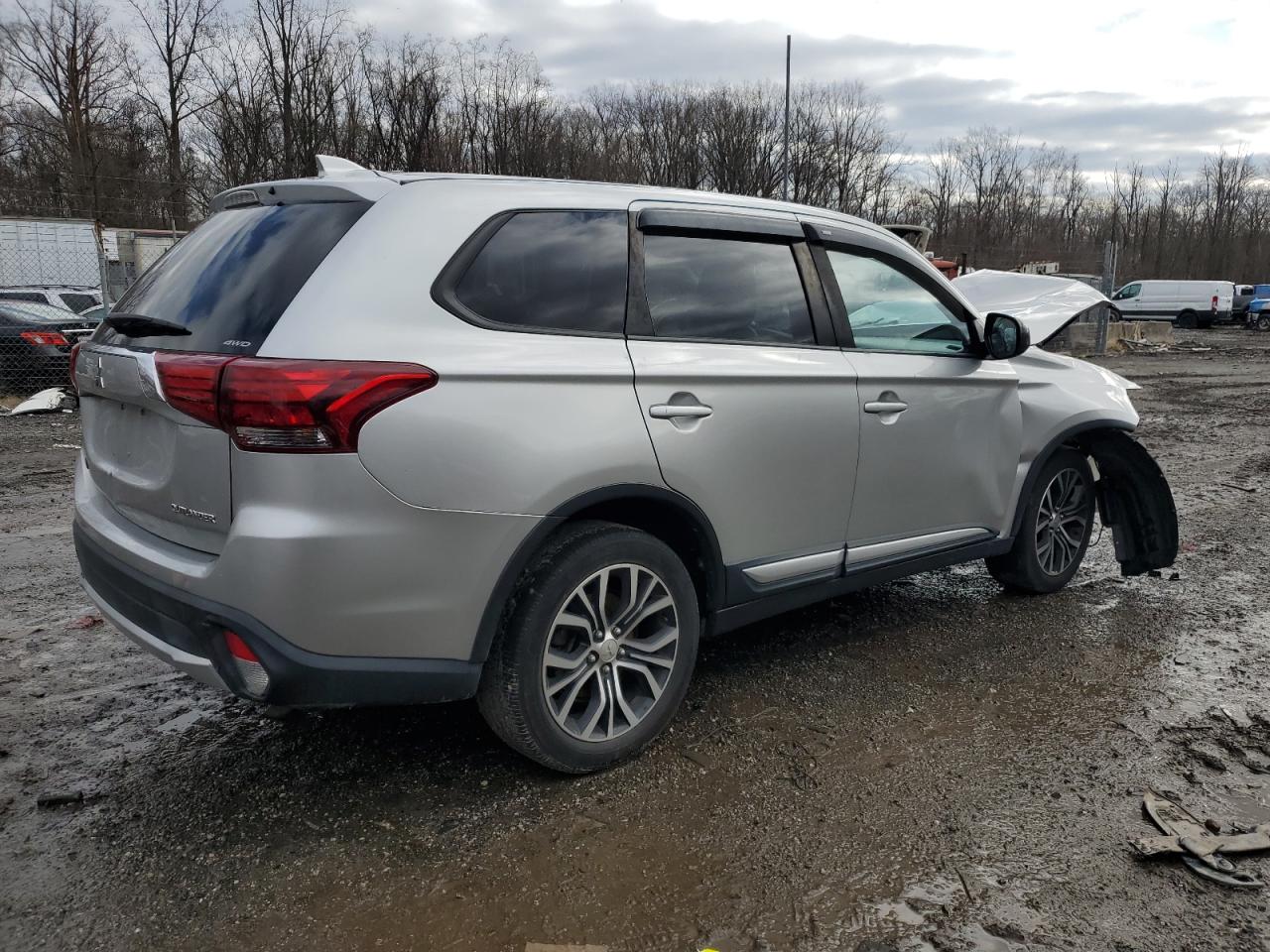 2018 Mitsubishi Outlander VIN JA4AZ3A32JZ058395 Copart auction photo, front end damage thumbnail 3