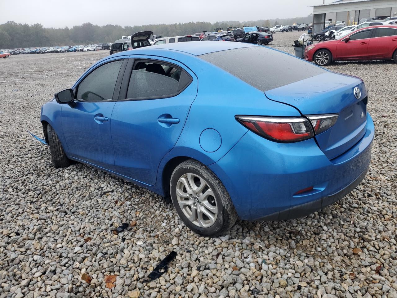 2018 Toyota Yaris VIN 3MYDLBYV6JY307170 Copart auction photo, front end damage thumbnail 2
