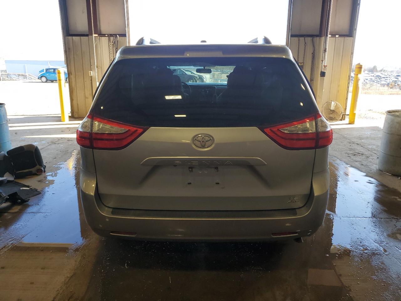 2015 Toyota Sienna VIN 5TDJK3DC9FS127999 Copart auction photo, front end damage thumbnail 6