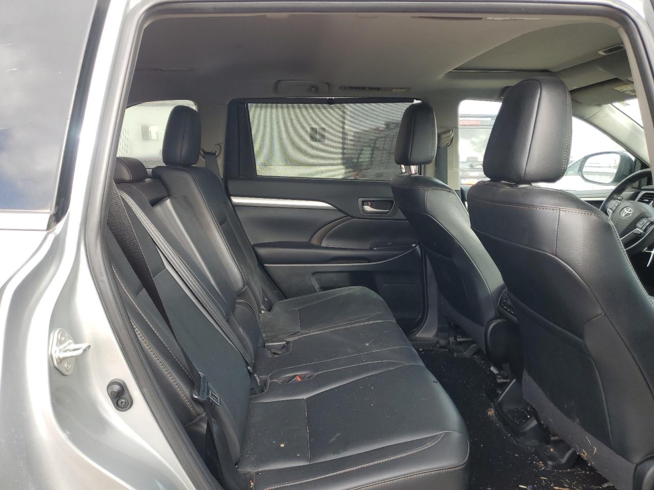 2019 Toyota Highlander VIN 5TDJGRFH2KS075655 Copart auction photo, front end damage thumbnail 11