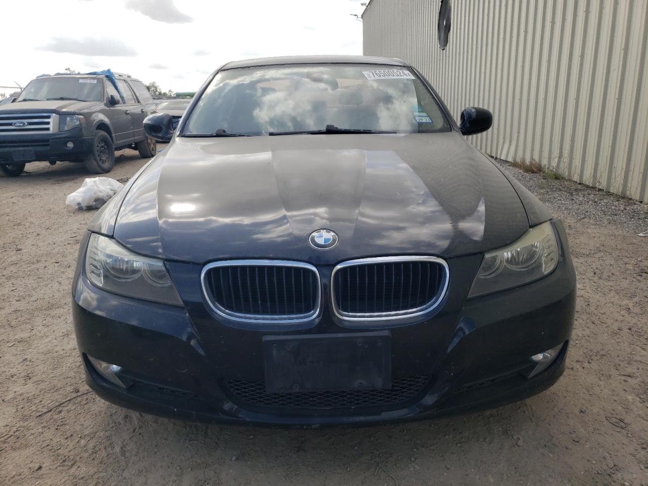 2009 BMW 3er VIN WBAPH77599NM46677 Copart auction photo, front end / minor dent/scratches damage thumbnail 5