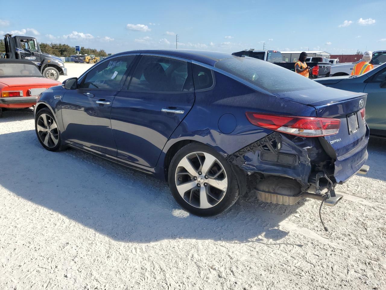 2020 KIA Optima VIN 5XXGT4L32LG397894 Copart auction photo, rear end damage thumbnail 2
