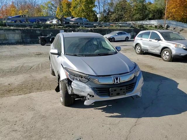 2022 Honda HR-V VIN 3CZRU6H37NM715871 Copart auction photo, front end / minor dent/scratches damage thumbnail 12
