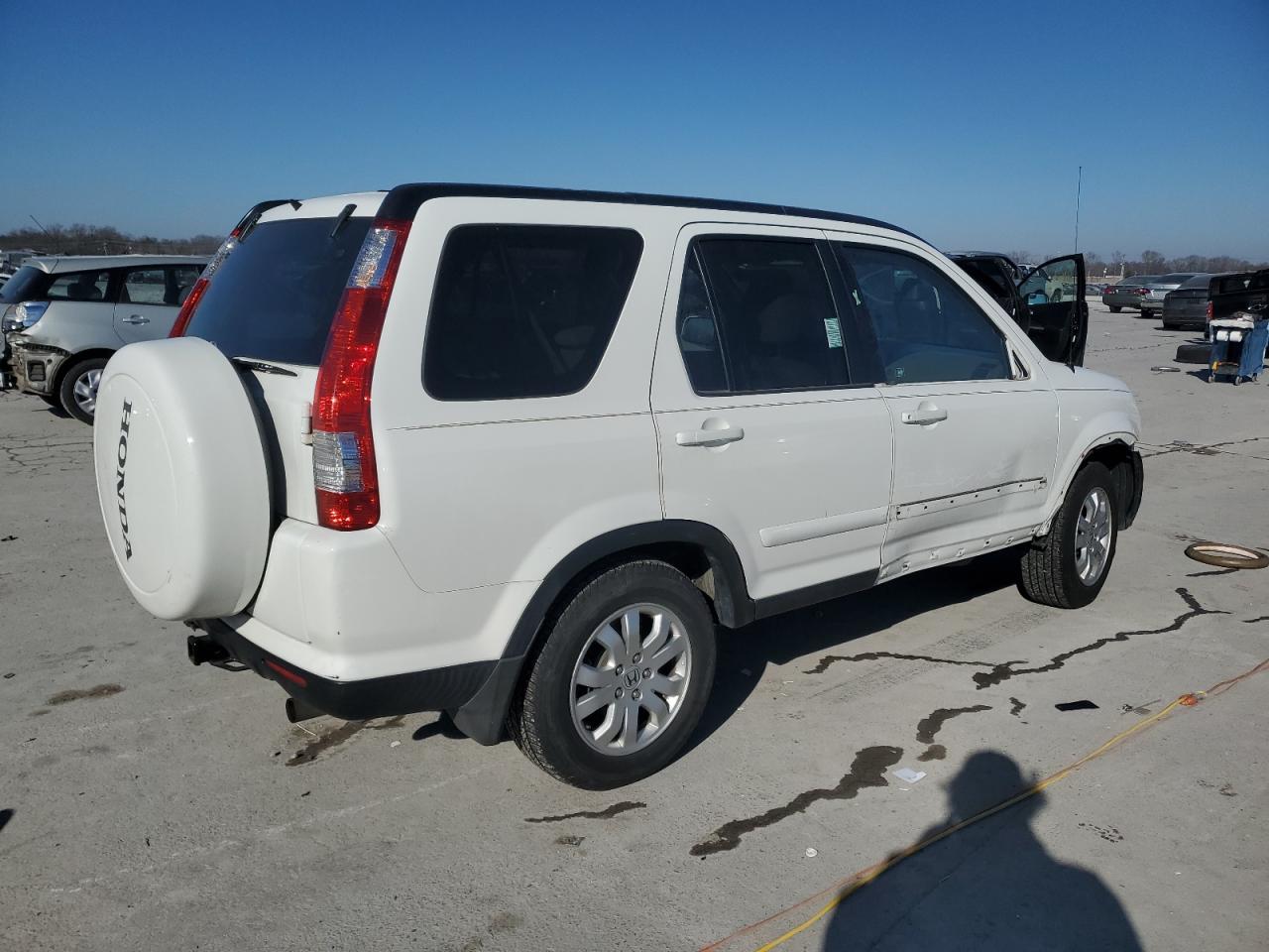 2006 Honda CR-V VIN SHSRD78966U438466 Copart auction photo, front end / stripped damage thumbnail 3