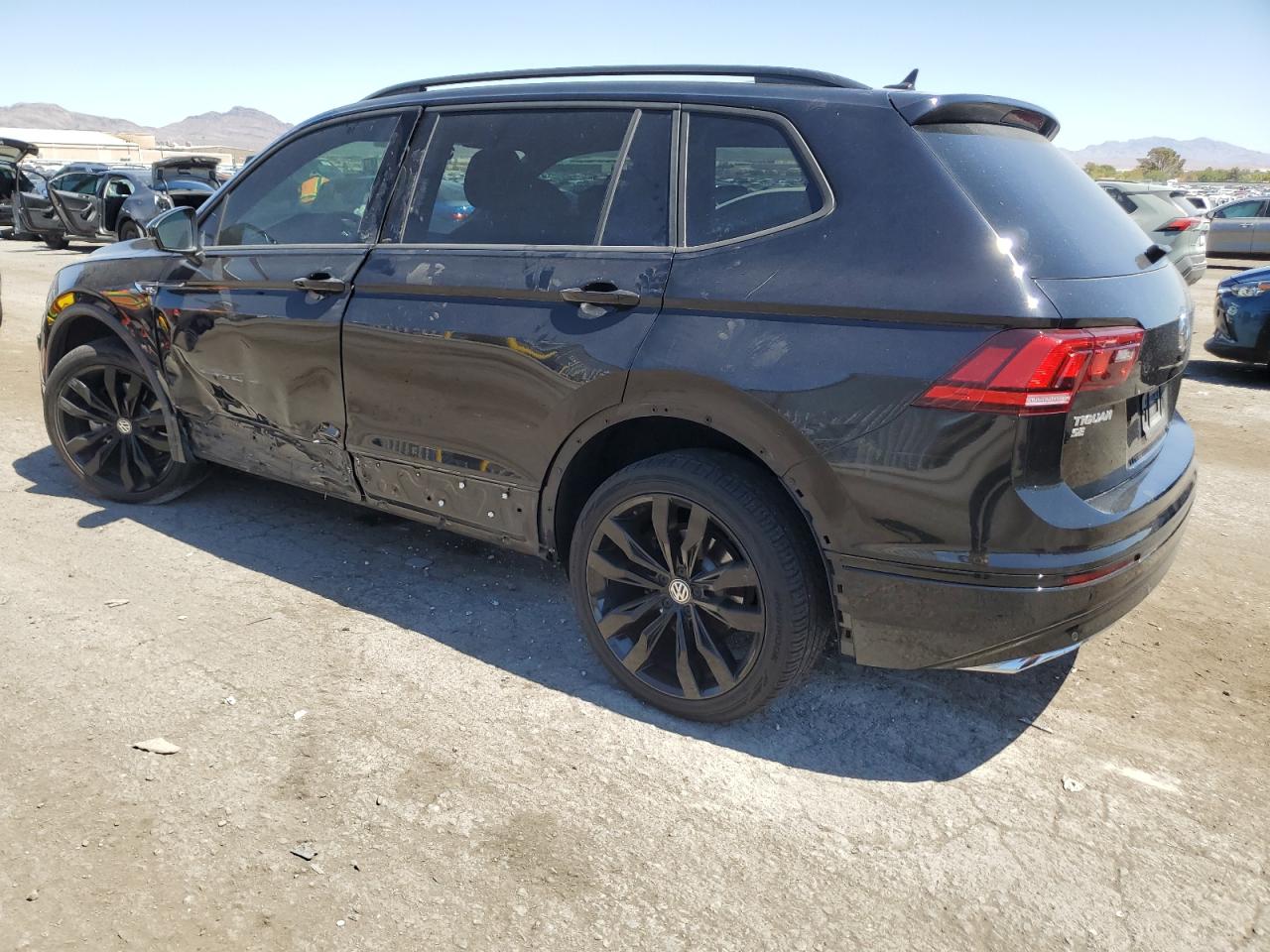 2021 Volkswagen Tiguan VIN 3VV3B7AX6MM053527 Copart auction photo, front end / side damage thumbnail 2