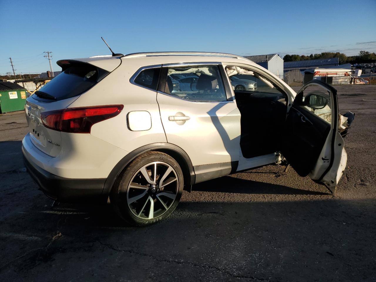 2017 Nissan Rogue VIN JN1BJ1CR7HW128916 Copart auction photo, front end / side damage thumbnail 3
