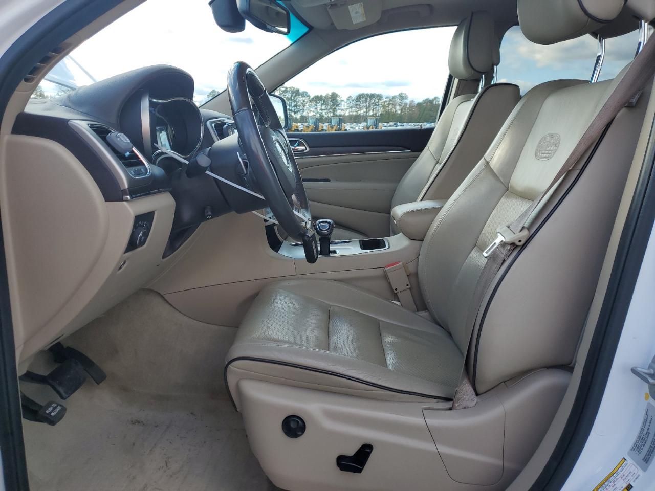 2015 Jeep Grand Cherokee VIN 1C4RJECG0FC765422 Copart auction photo, front end damage thumbnail 7