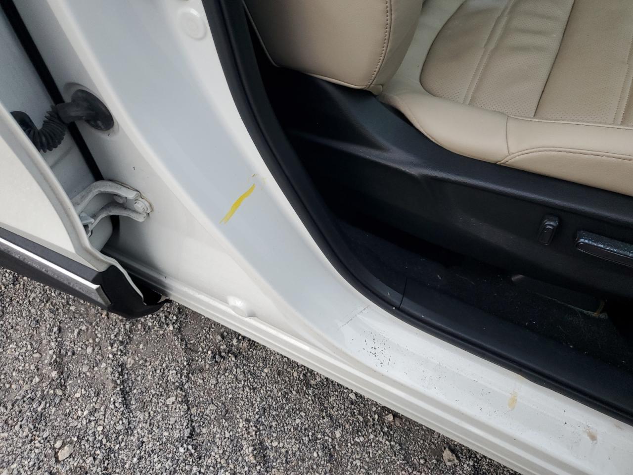 2018 Honda CR-V VIN 2HKRW2H99JH666573 Copart auction photo, water/flood damage thumbnail 13