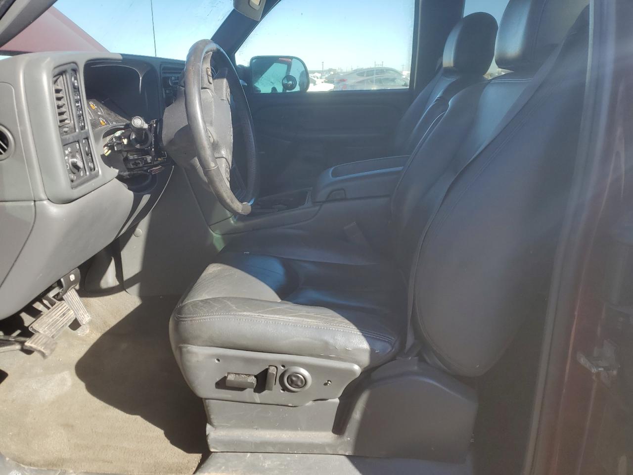 2005 Chevrolet Silverado VIN 1GCEK19T15E324104 Copart auction photo, vandalism damage thumbnail 7