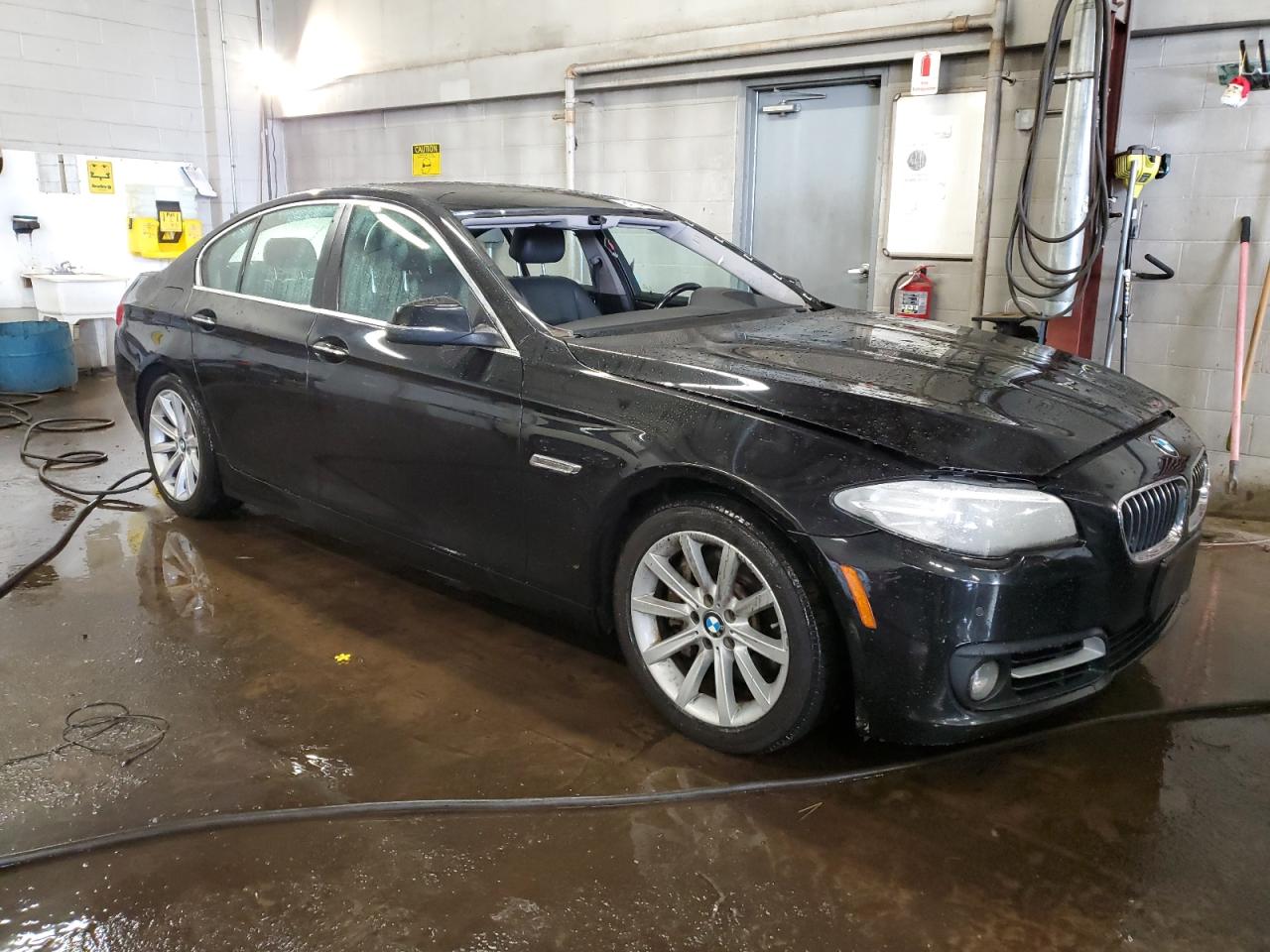 2015 BMW 5er VIN WBA5B3C53FD547545 Copart auction photo, vandalism / minor dent/scratches damage thumbnail 4