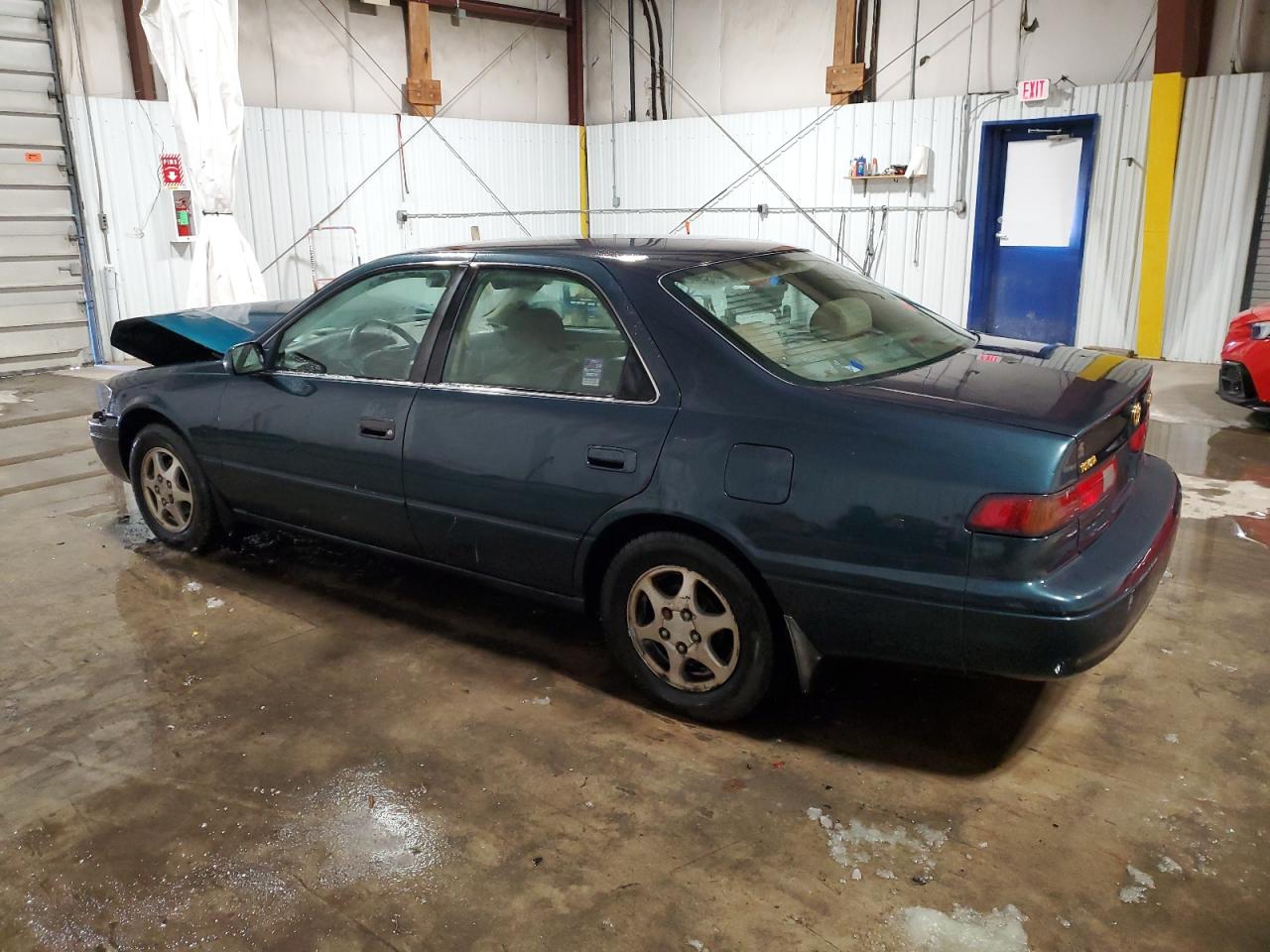 1997 Toyota Camry VIN 4T1BG22K3VU764063 Copart auction photo, front end damage thumbnail 2