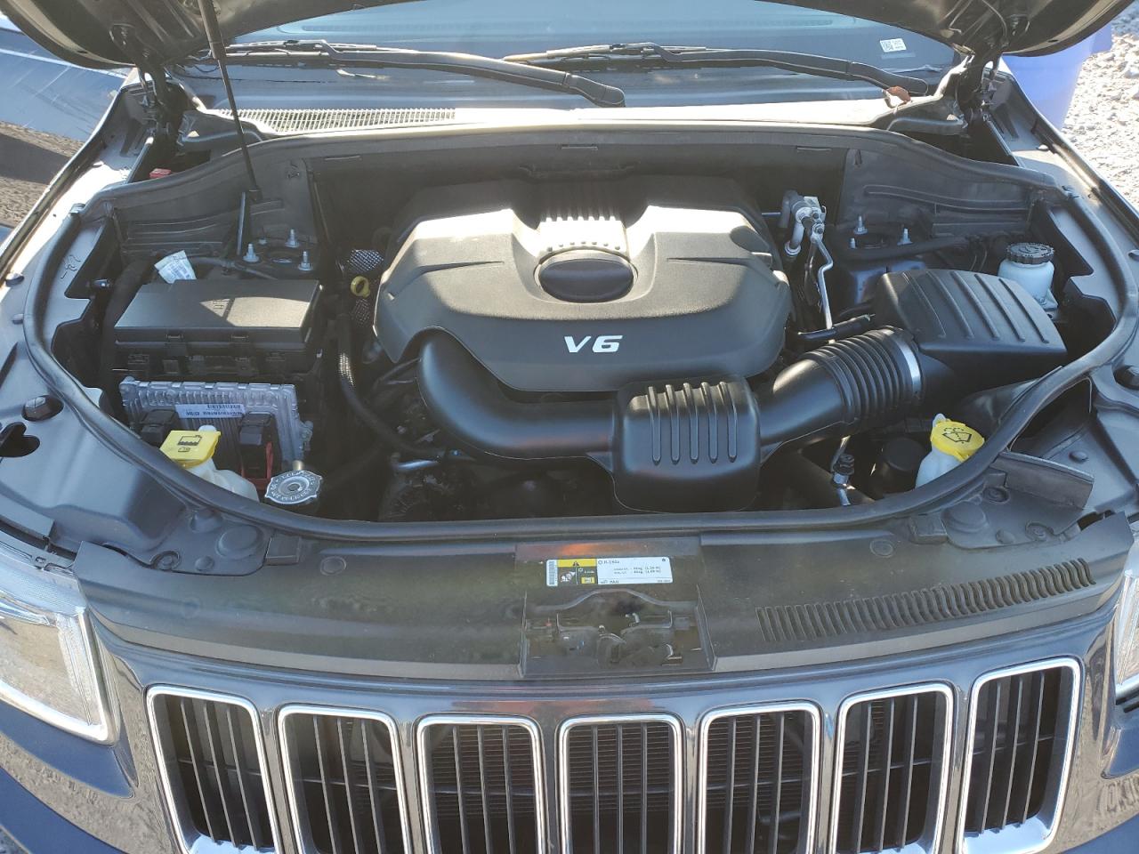 2014 Jeep Grand Cherokee VIN 1C4RJEBG8EC547843 Copart auction photo, all over damage thumbnail 13
