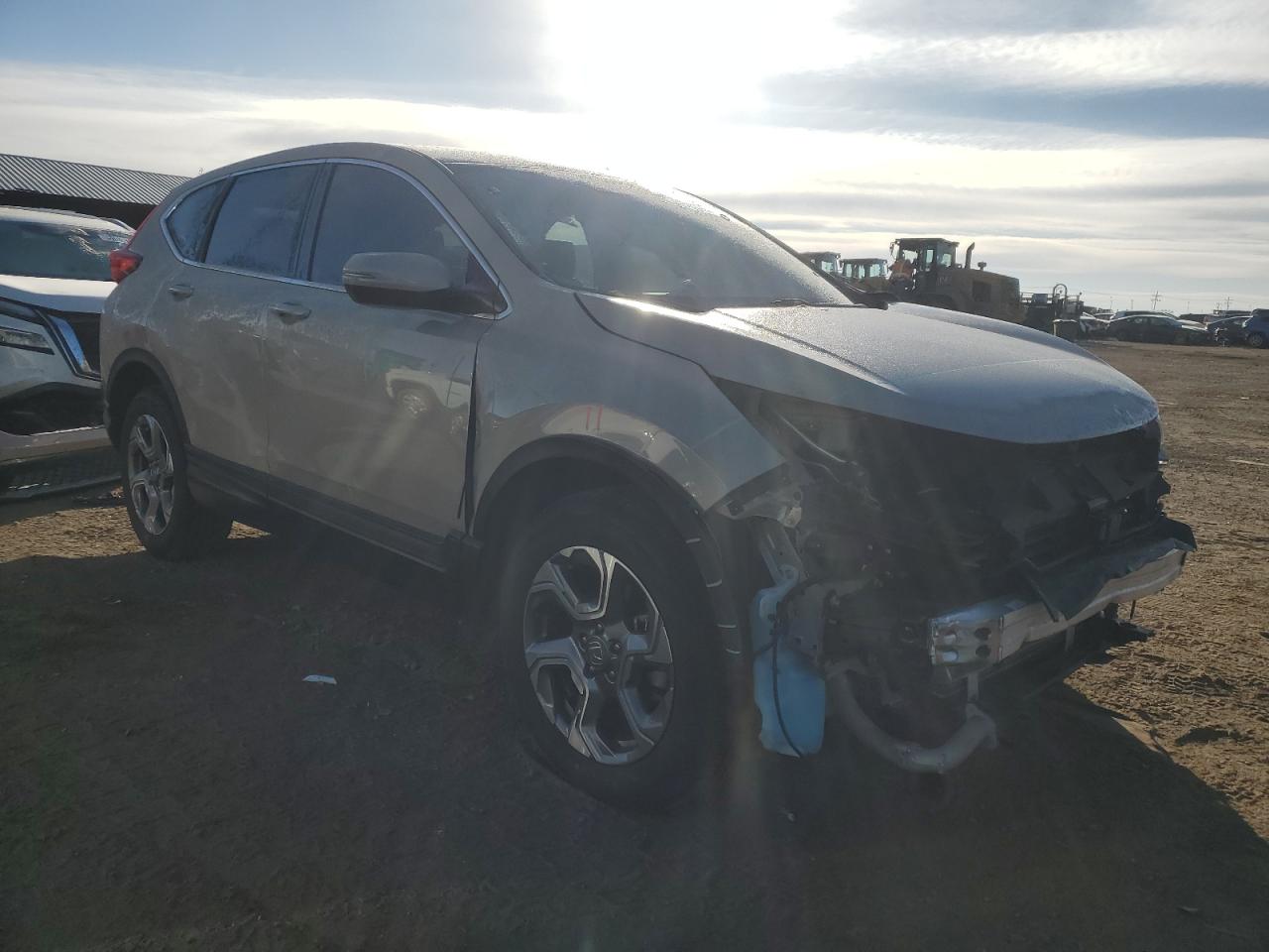 2018 Honda CR-V VIN 2HKRW2H82JH698319 Copart auction photo, front end damage thumbnail 4