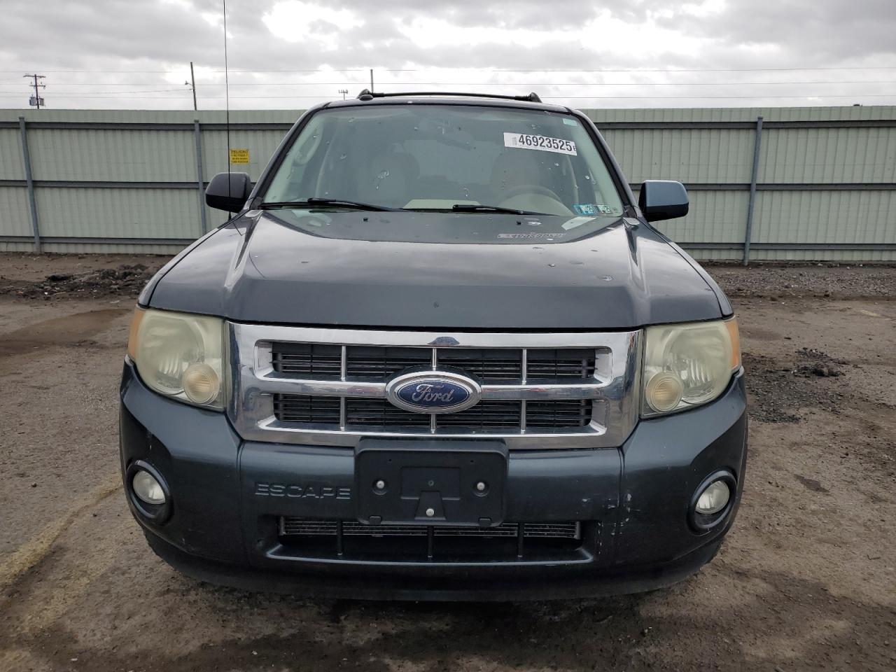 2009 Ford Escape VIN 1FMCU03G09KA63137 Copart auction photo, side / rear end damage thumbnail 5