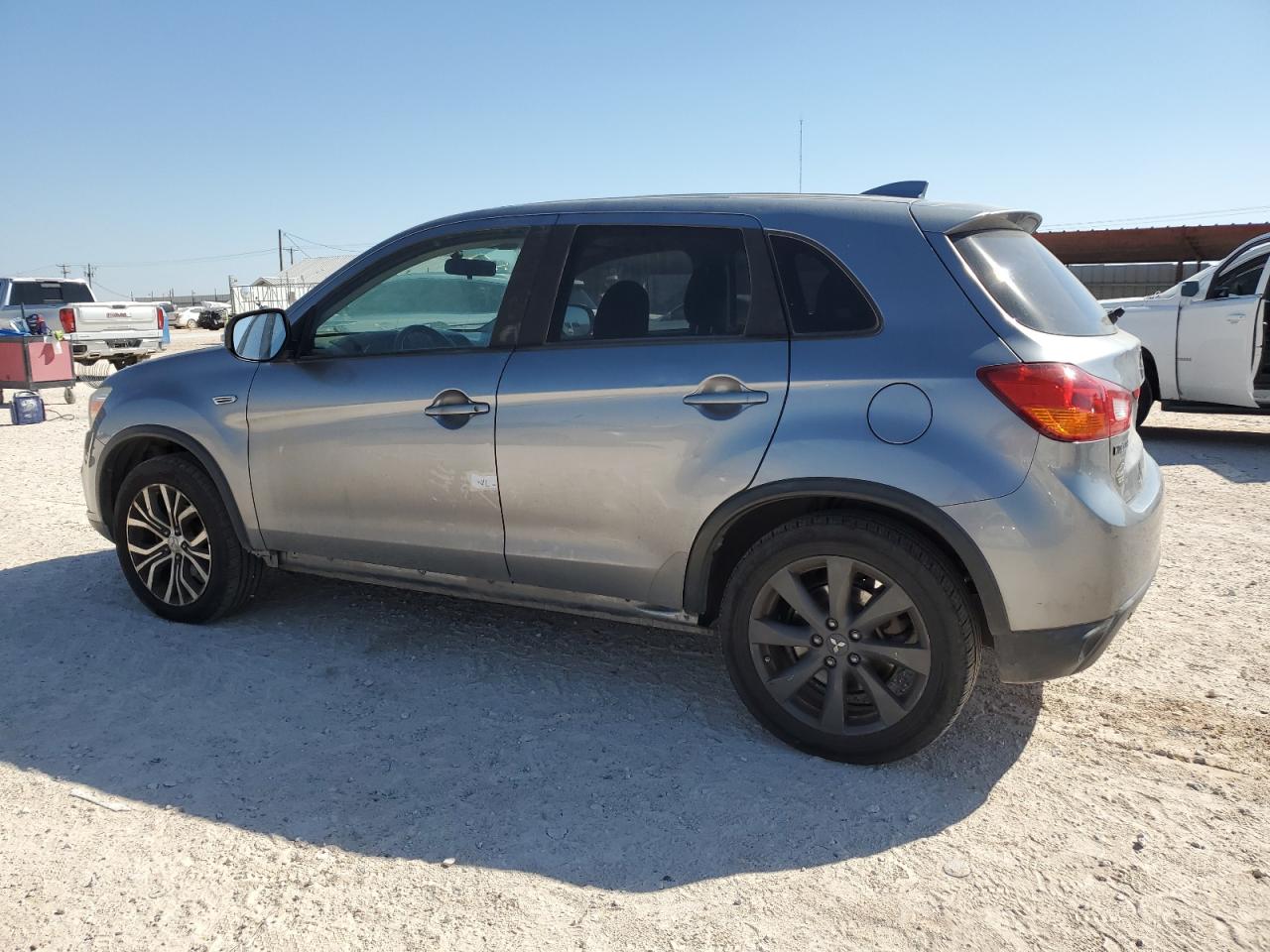 2017 Mitsubishi Outlander VIN JA4AP3AU2HZ056106 Copart auction photo, water/flood damage thumbnail 2