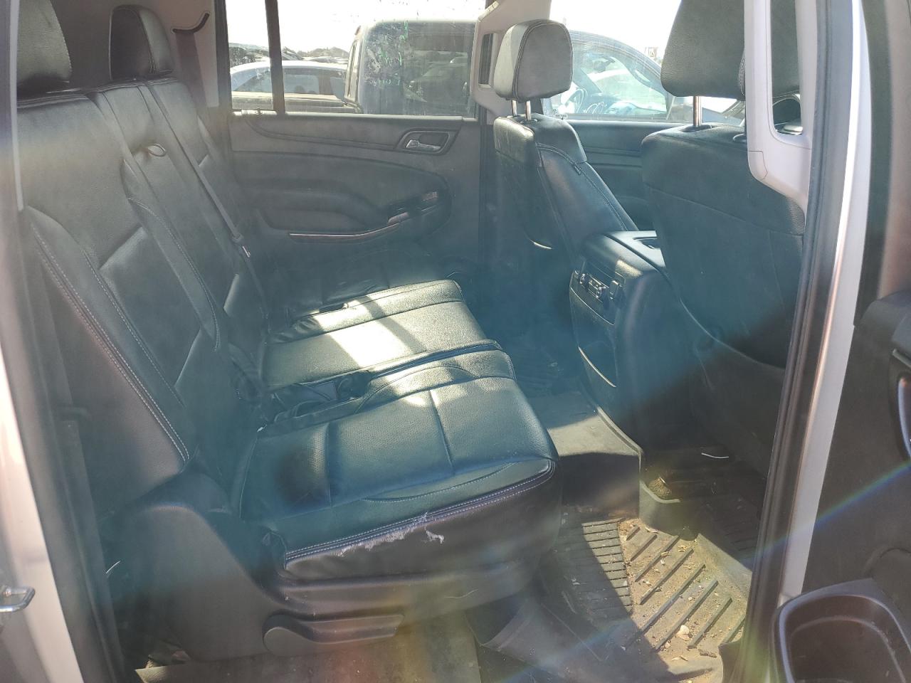 2016 Chevrolet Suburban VIN 1GNSCGKC0GR275039 Copart auction photo, front end / rear end damage thumbnail 11