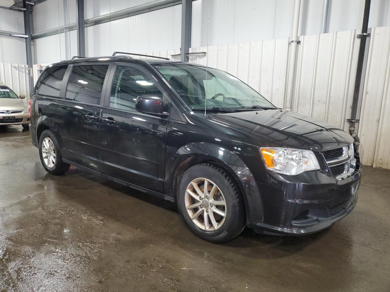 2016 Dodge Caravan VIN 2C4RDGCG6GR369250 Copart auction photo, front end damage thumbnail 4