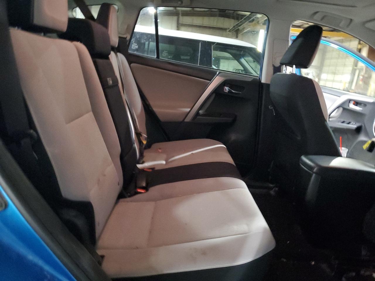 2017 Toyota RAV 4 VIN JTMRJREV4HD102337 Copart auction photo, front end / minor dent/scratches damage thumbnail 11