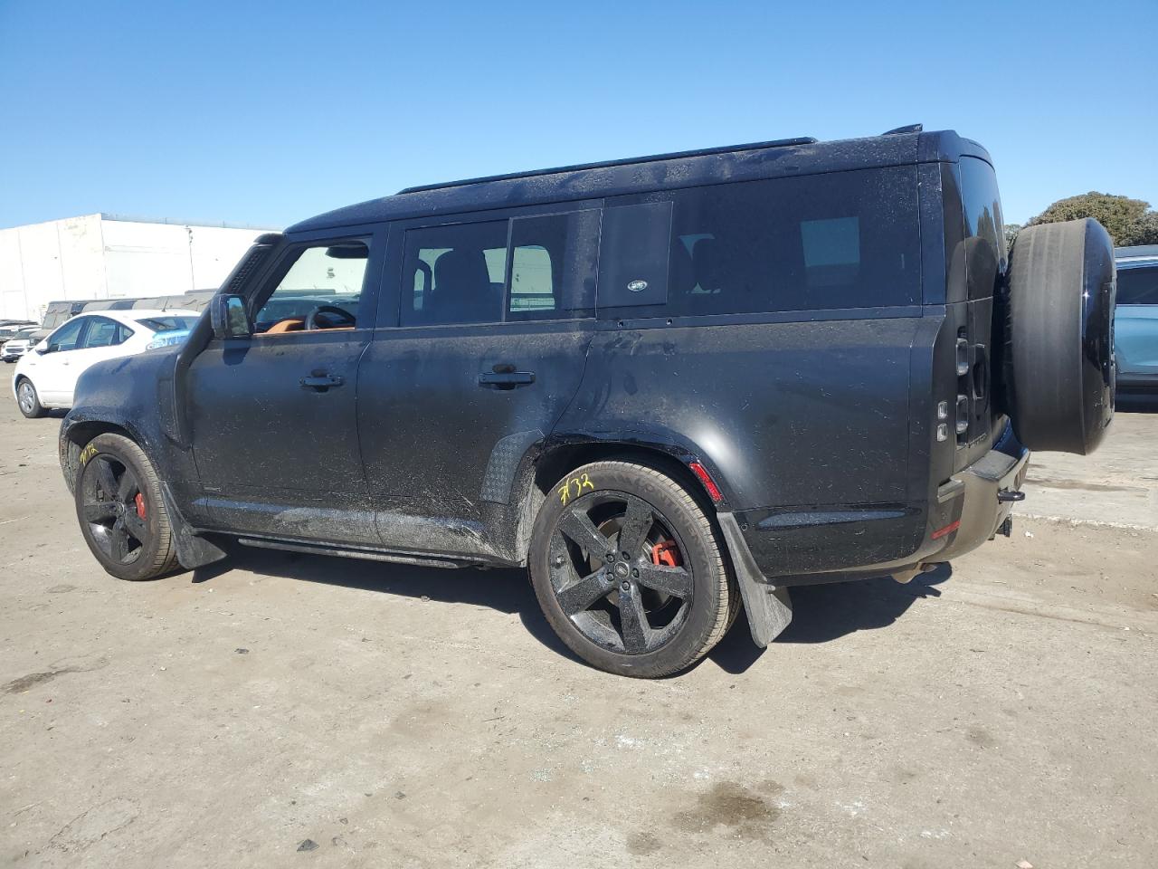 2024 Land Rover Defender VIN SALEXFEU3R2339166 Copart auction photo, water/flood damage thumbnail 2