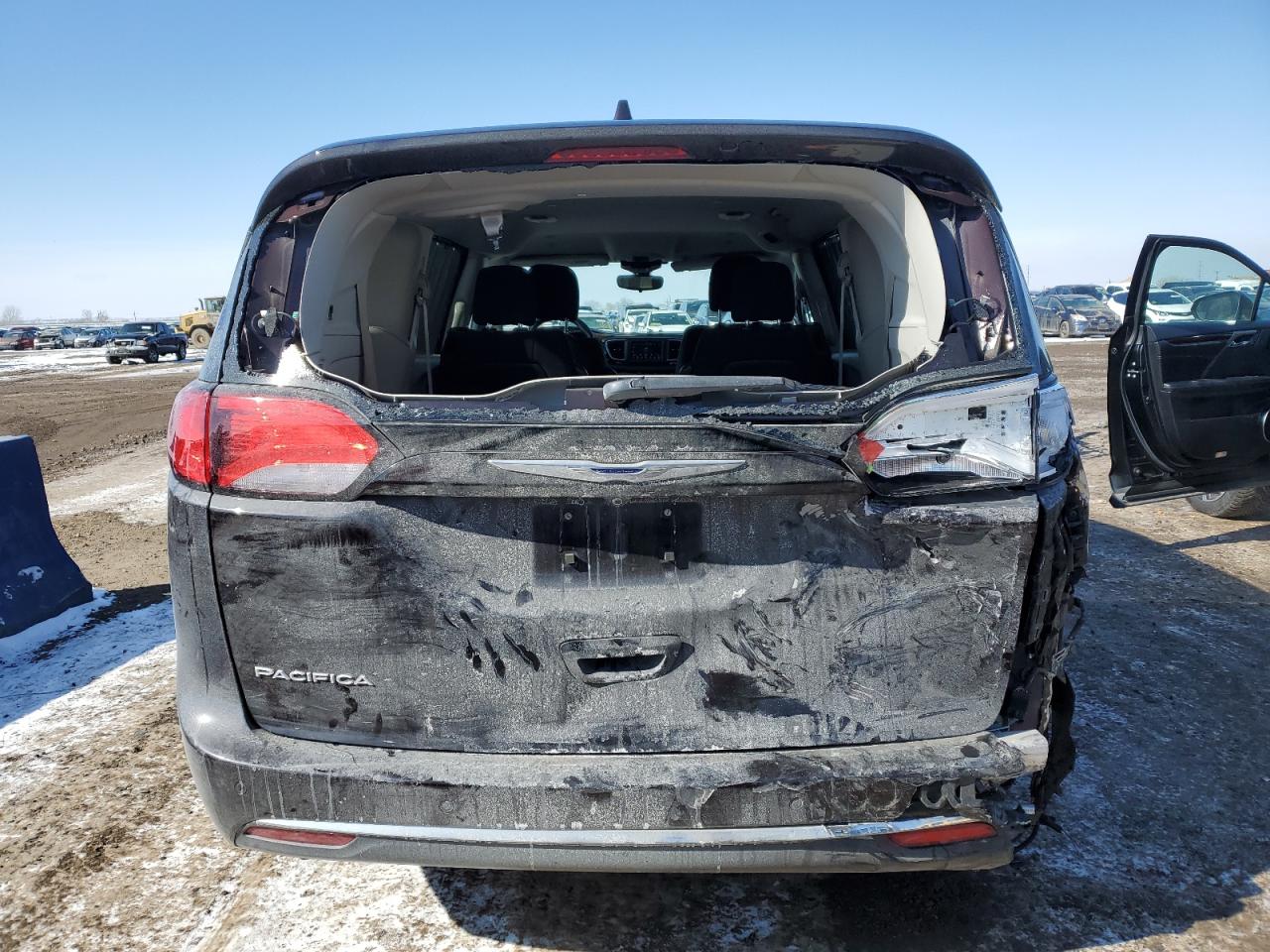 2018 Chrysler Pacifica VIN 2C4RC1FGXJR123742 Copart auction photo, rear end / front end damage thumbnail 6