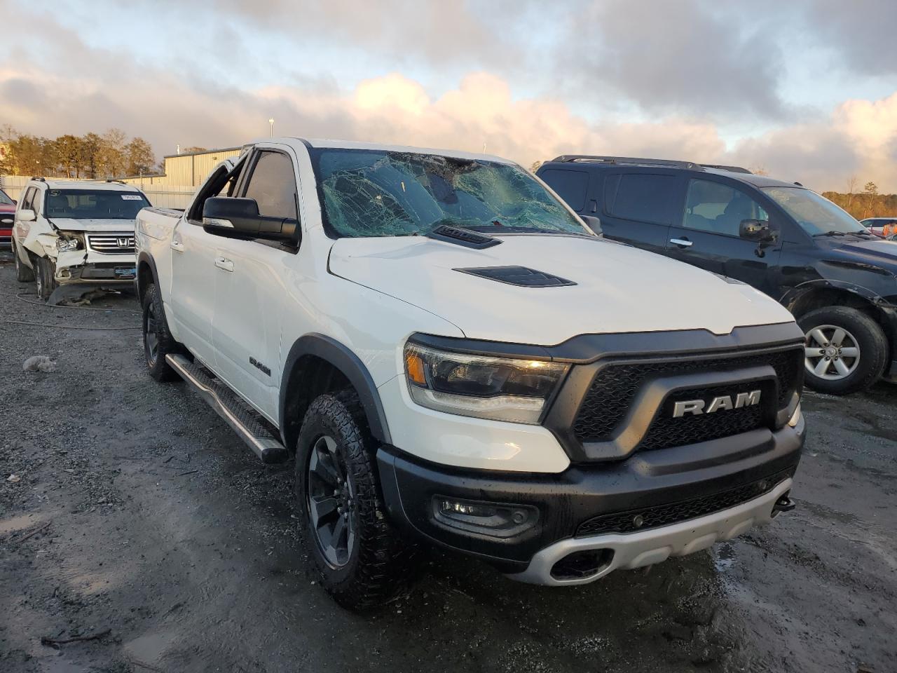 2019 RAM 1500 VIN 1C6SRFLT8KN796226 Copart auction photo, top/roof damage thumbnail 4